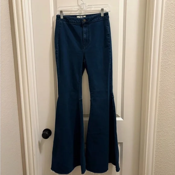 We The Free Womens Just Float On Blue Flare Leg High Waist Stretch Jeans 27 Boho - Picture 2 of 4